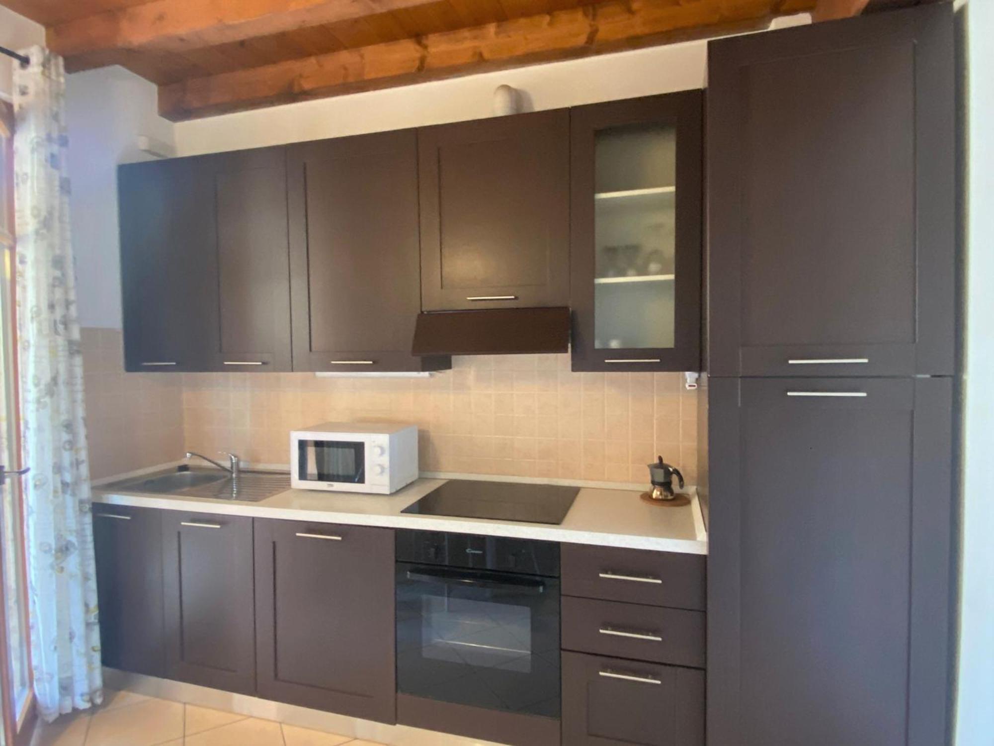 The Flowers - Apartments With Private Garden In Residence With Pool Manerba del Garda Εξωτερικό φωτογραφία