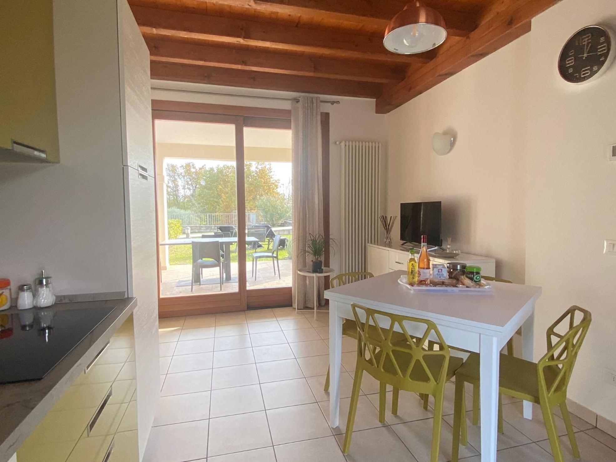 The Flowers - Apartments With Private Garden In Residence With Pool Manerba del Garda Εξωτερικό φωτογραφία